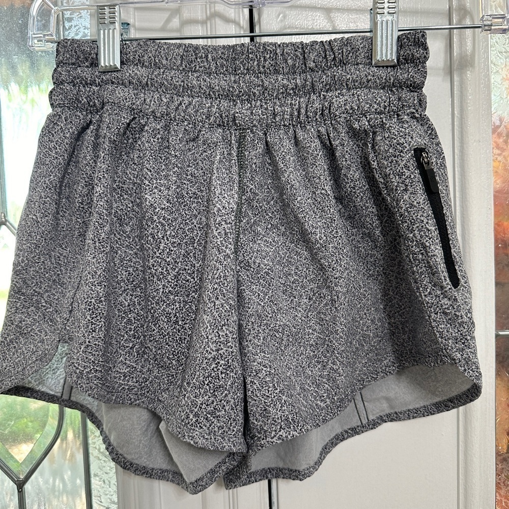 Lululemon Tracker Short V *4" inseam 
Fractal Alpine White Black / Black size 4